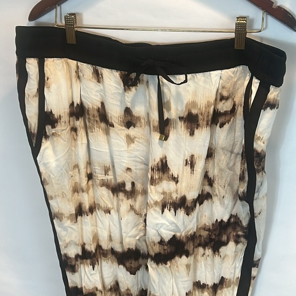 Calvin Klein Flowy  Tie Dyed Joggers - Picture 4 of 6